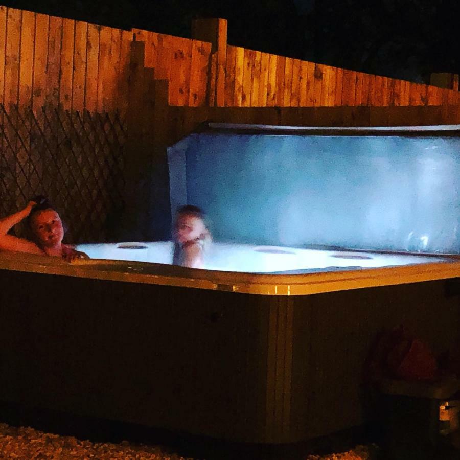 Nellies Shed, Wolds Way Holiday Cottages, 3 Bed Spacious Cottage コッティンガム エクステリア 写真